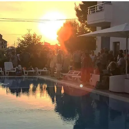 Hotel Athina Velipoje