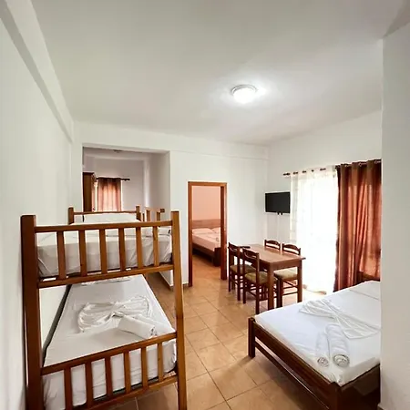 Athina 3*