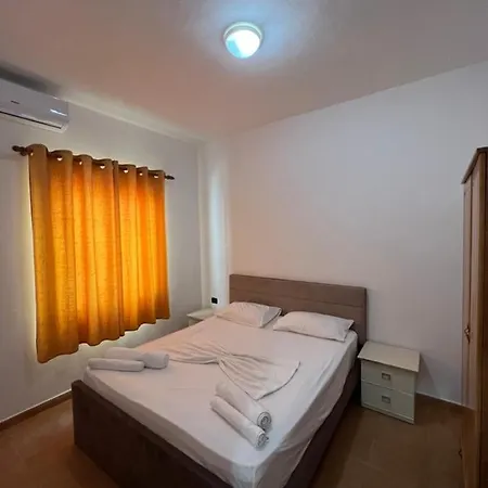 Athina Hotel 3*