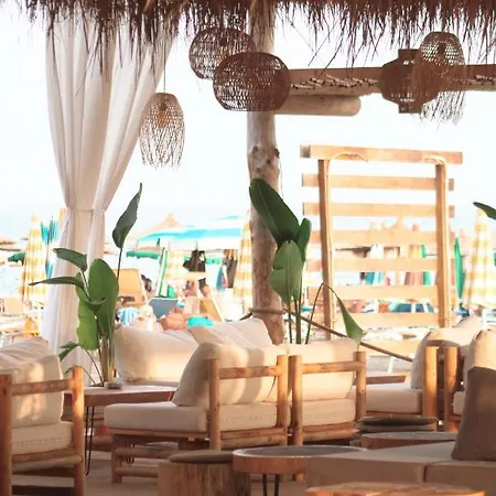Athina Hotel Velipojë