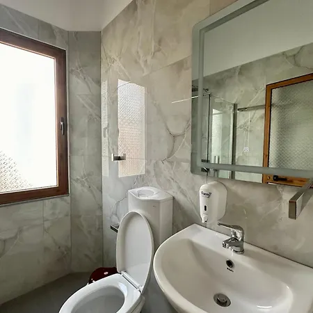 Athina 3* Velipojë
