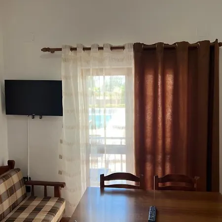 Athina Velipoje