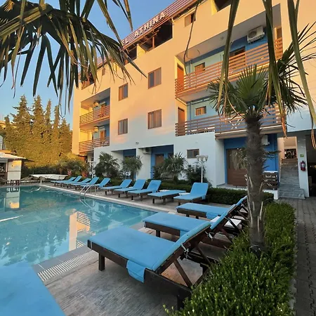 Athina Hotel 3*