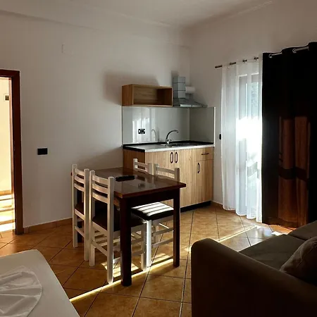 Athina 3*