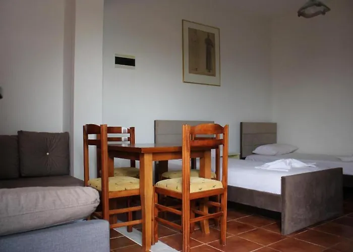 Athina 酒店 Velipojë