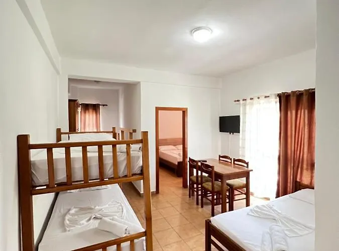 Athina 3*
