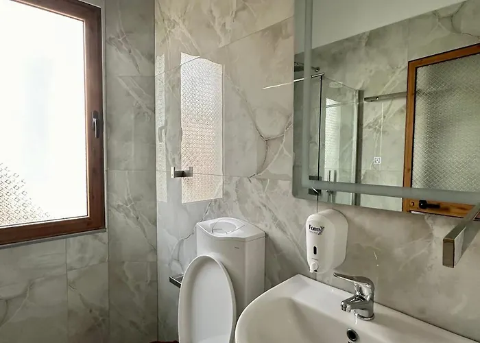 Athina 3* Velipojë